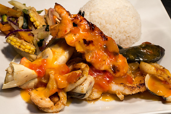 Elvis-DinnerThu-076