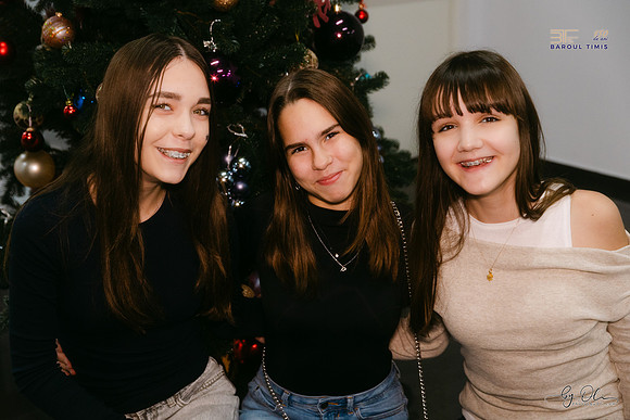 2025-12-07_033