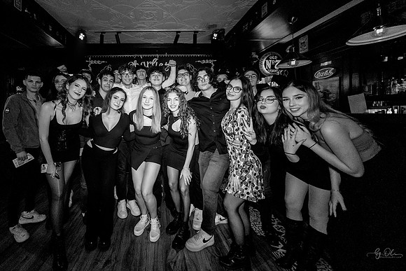2023-11-11_399 -bw-l