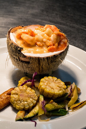 Elvis-DinnerThu-085