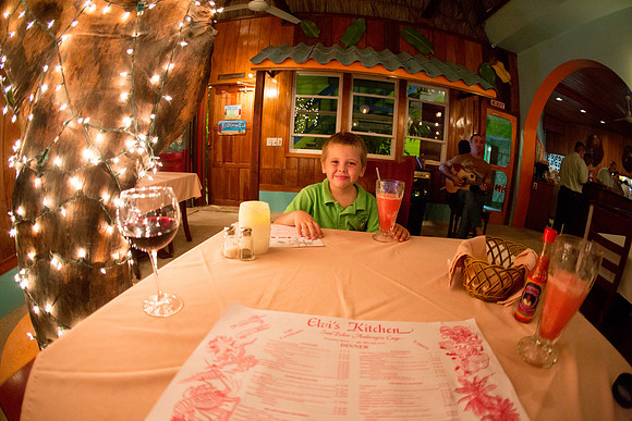 2014-01-30-ElvisKitchen_004